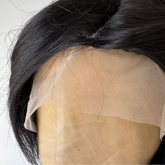 Short Layered Pixie Cut Wig - Picture 5 of 6